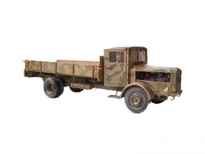 Сборная модель ZVEZDA Немецкий тяжёлый грузовик с деревянной кабиной L-4500, 1/35