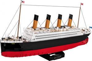 2840  PCS  ACTION  TOWN  /1916/  R.M.S  TITANIC  1:3000